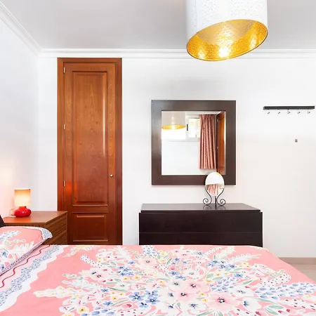 アパート Seres , Balcon Y Piscina アロナ