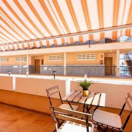 アパート Seres , Balcon Y Piscina アロナ