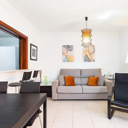 Seres , Balcon Y Piscina * アロナ