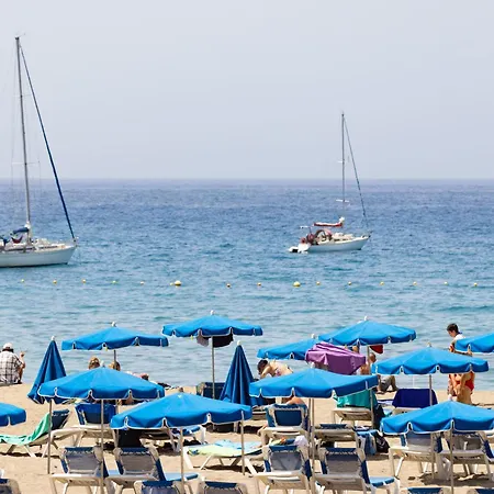 Seres , Balcon Y Piscina