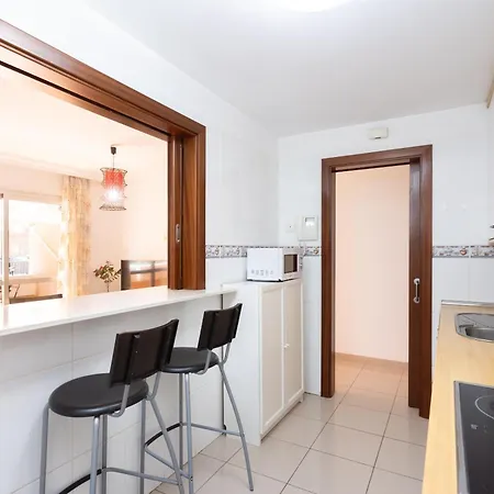 Seres , Balcon Y Piscina アパート